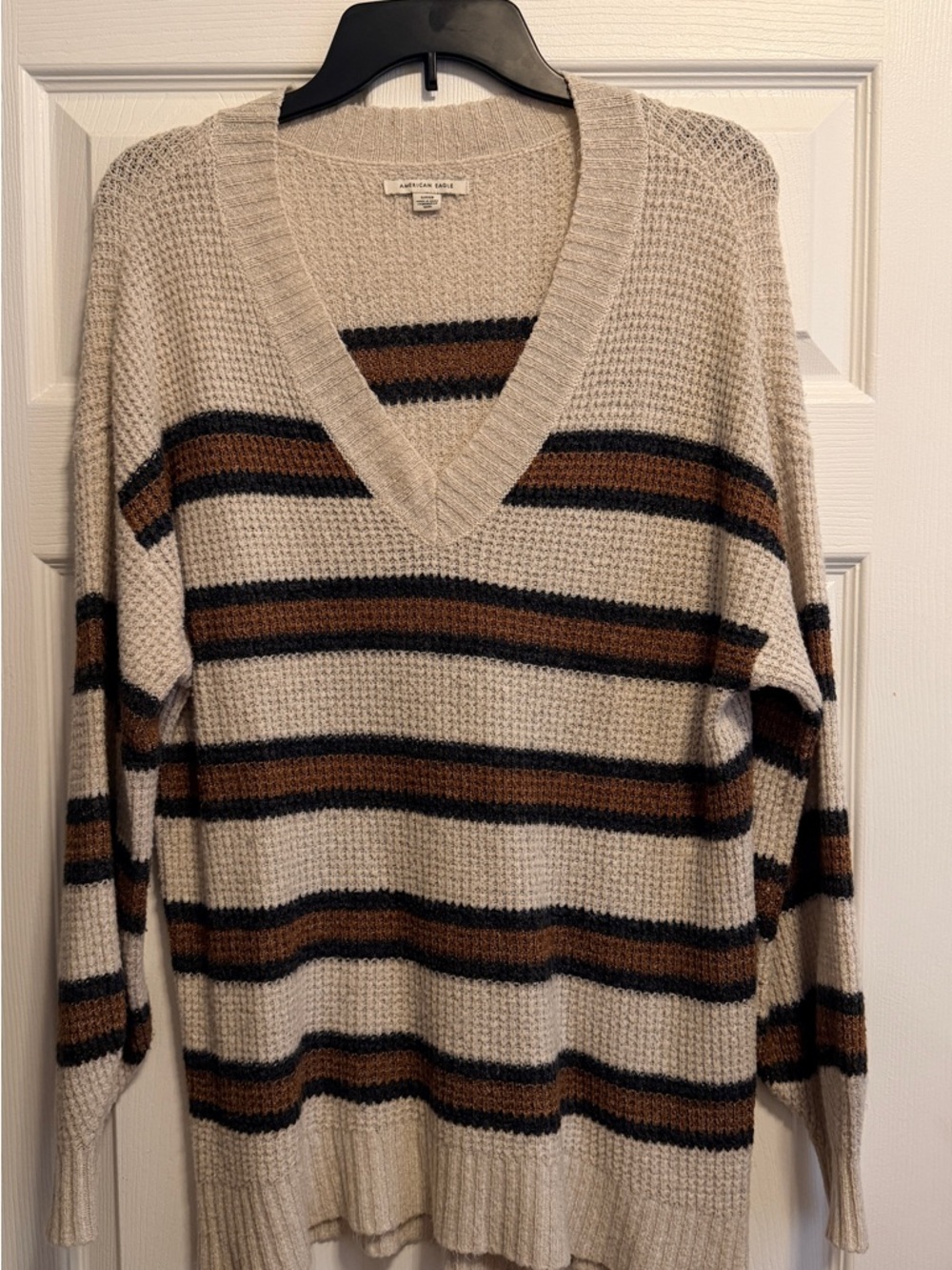 American Eagle Cream Waffle-Knit V-Neck Sweater